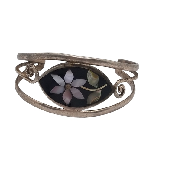 VINTAGE SILVERPLATED BRASS & MOTHER OF PEARL MOSAIC HEIRLOOM BABY  BRACELET - Picture 1 of 4